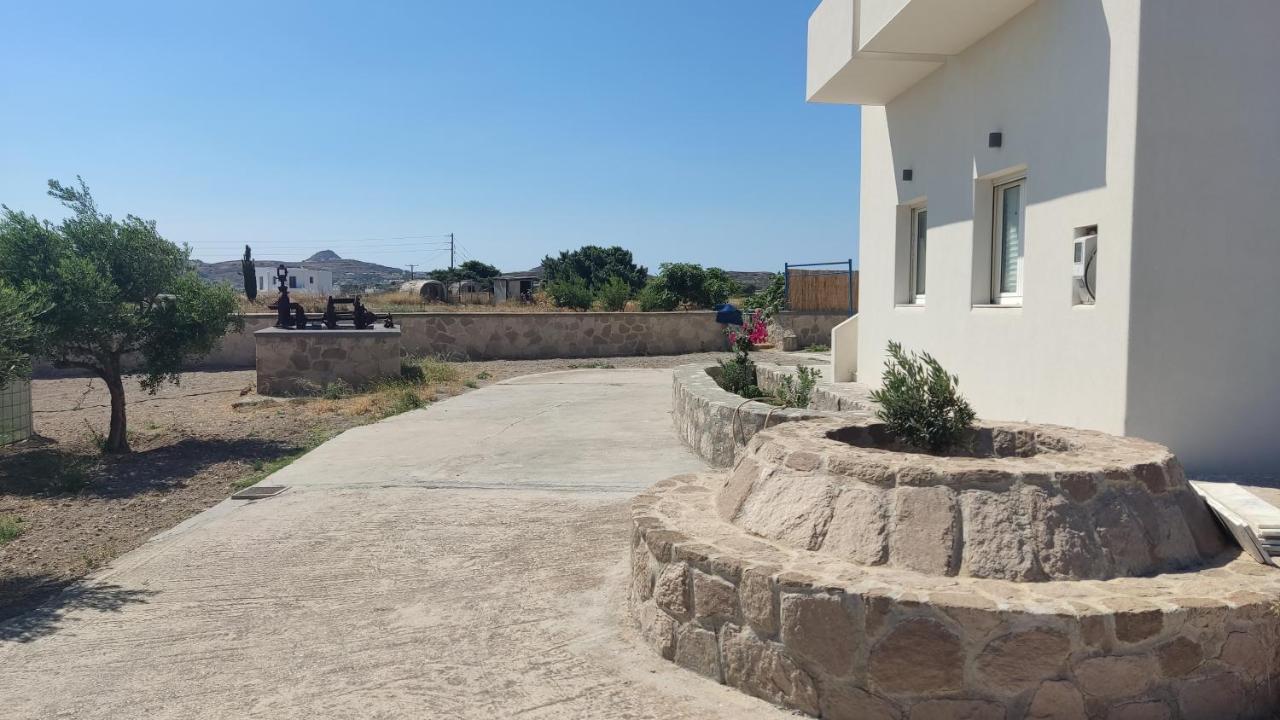 Theasis Apartments Adamantas  Exterior foto